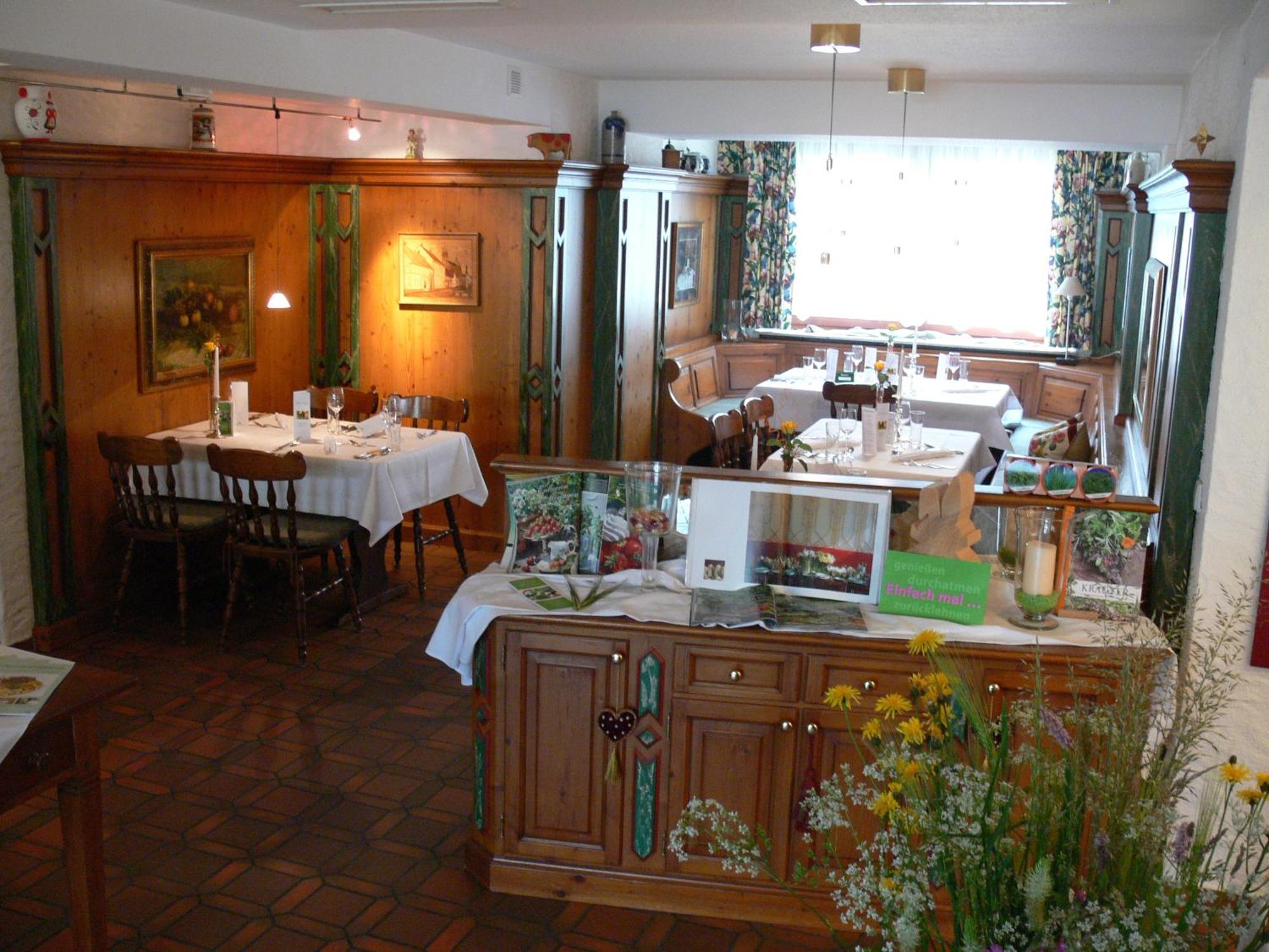 Hotel-Restaurant Roter Ochsen Lauchheim Экстерьер фото
